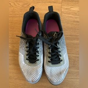 Reebok Sneakers in Black and White